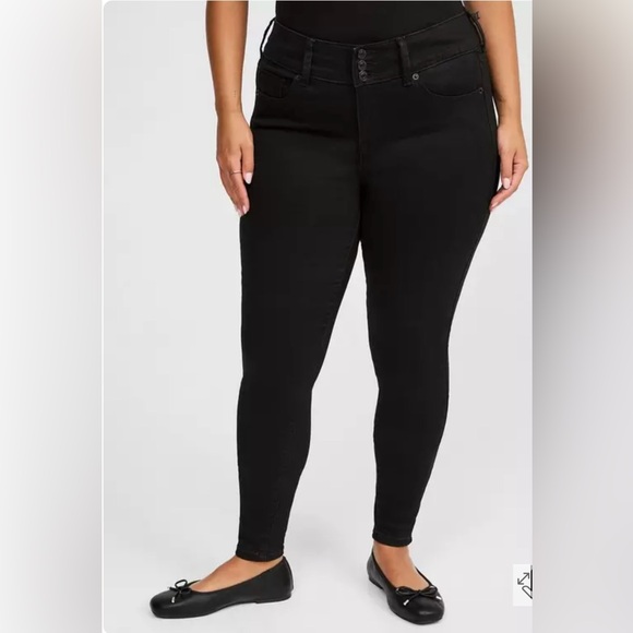 Torrid Jegging Skinny Super Soft High-Rise Jean. - Picture 2 of 6